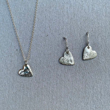 Load image into Gallery viewer, Textured hearts for World Food Programme Palestine appeal