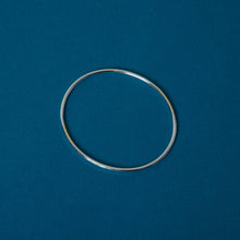 Load image into Gallery viewer, Recycled Silver Oval Hammered Bangle
