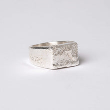 Load image into Gallery viewer, Large Silver Signet Ring